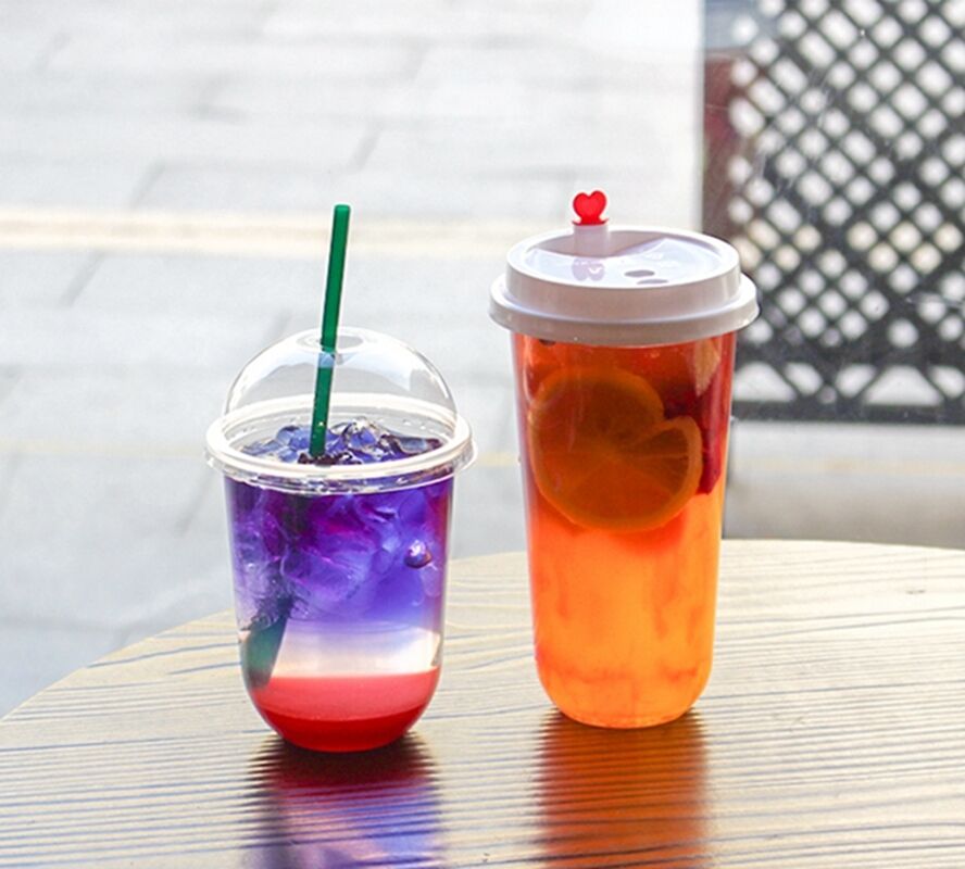 매끄러운 표면의 일회용 플라스틱 컵, 케이터링 행사, 파티 및 사무실에 완벽한 골판지 상자