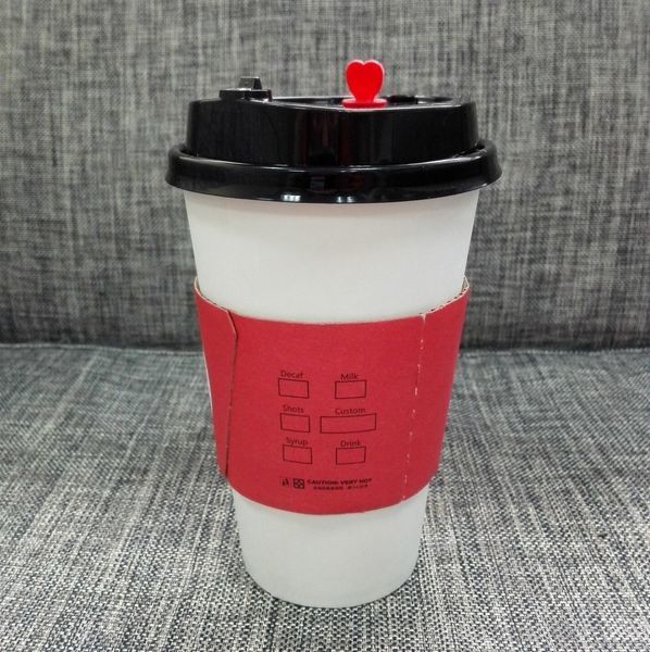 관례는 음료를 위한 뚜껑 소매 8oz 12oz 16oz를 가진 종이컵 소매를 인쇄했습니다